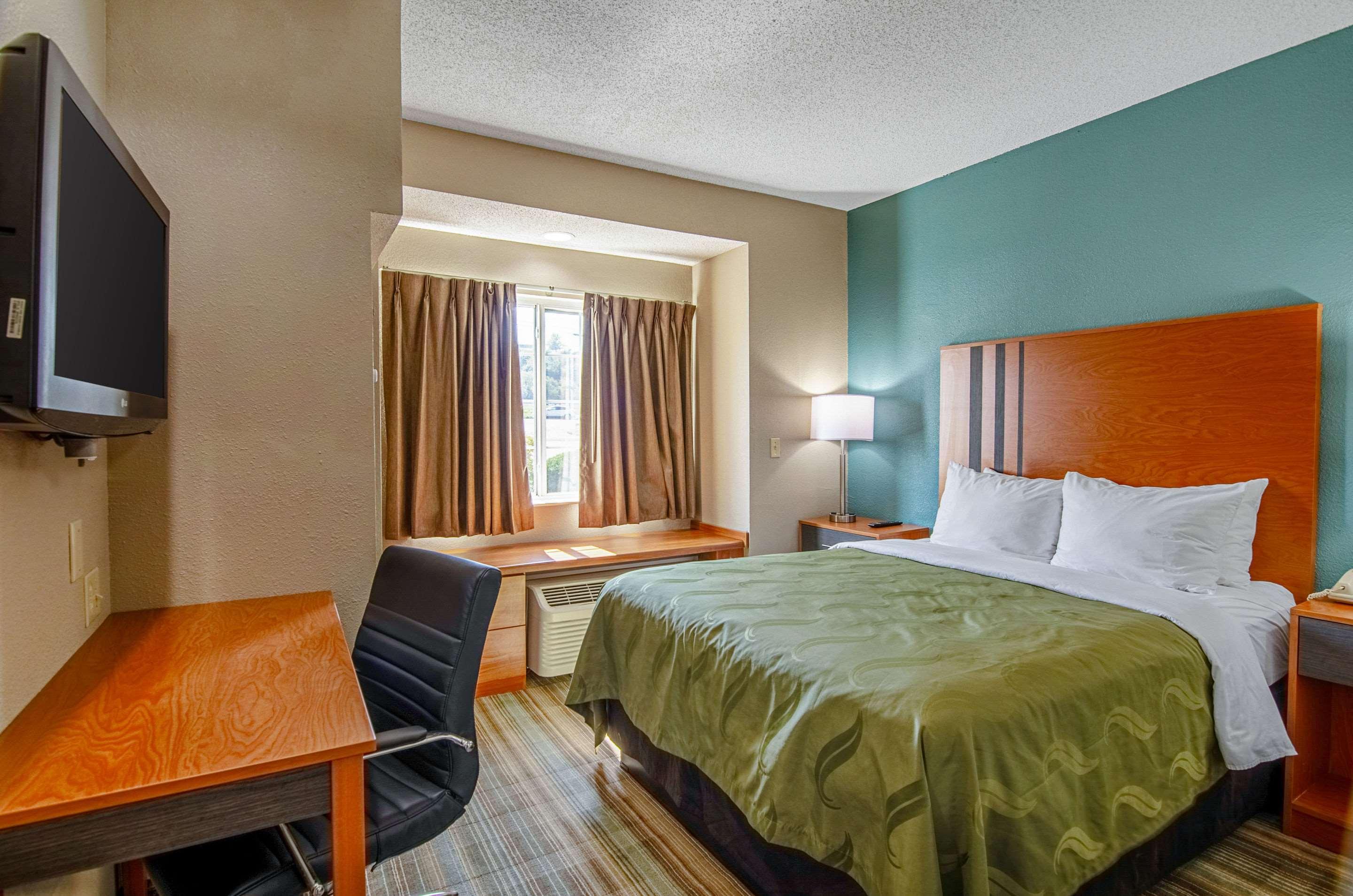 Quality Inn & Suites I-81 Exit 7 Брістол Екстер'єр фото