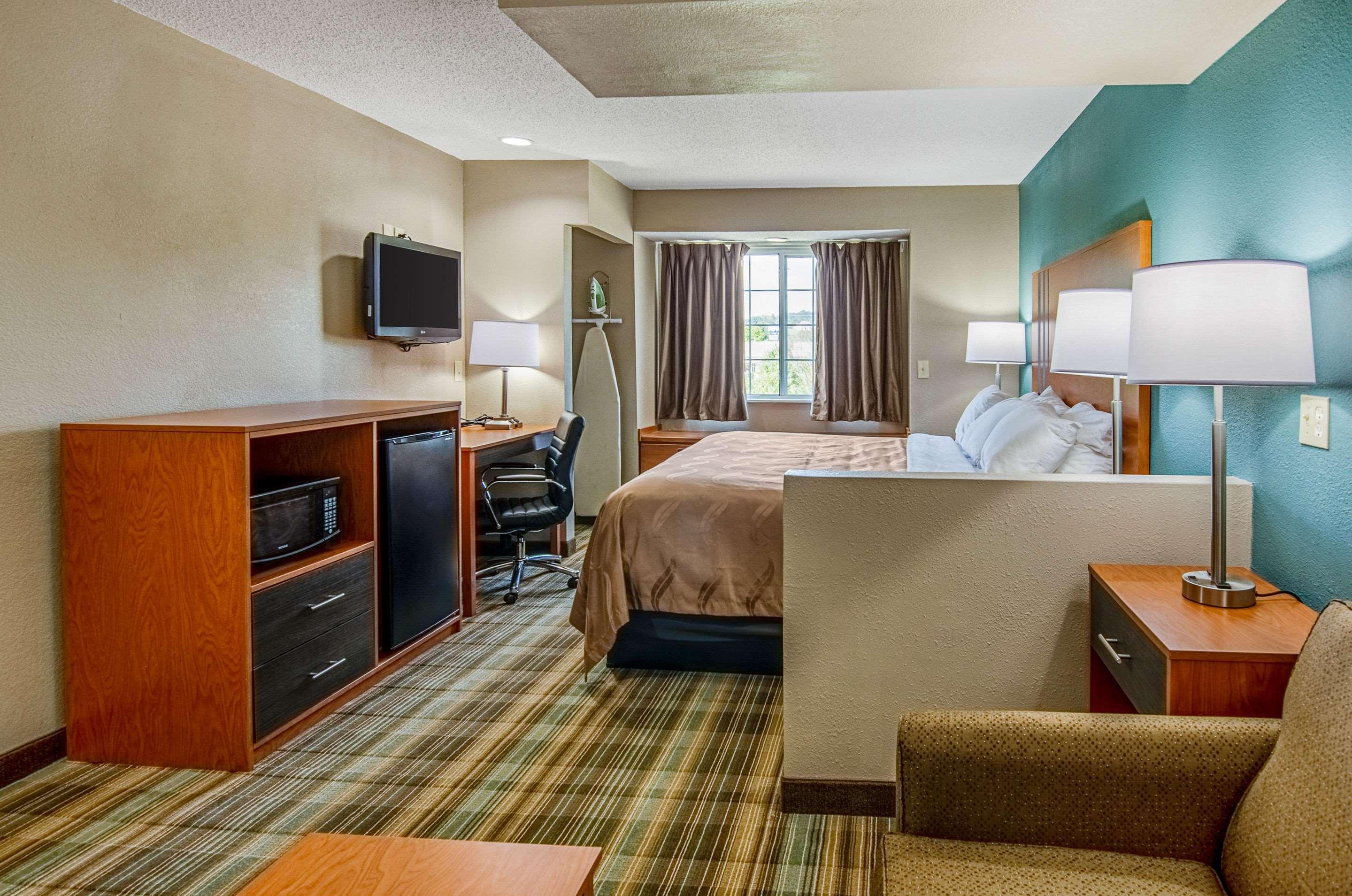 Quality Inn & Suites I-81 Exit 7 Брістол Екстер'єр фото