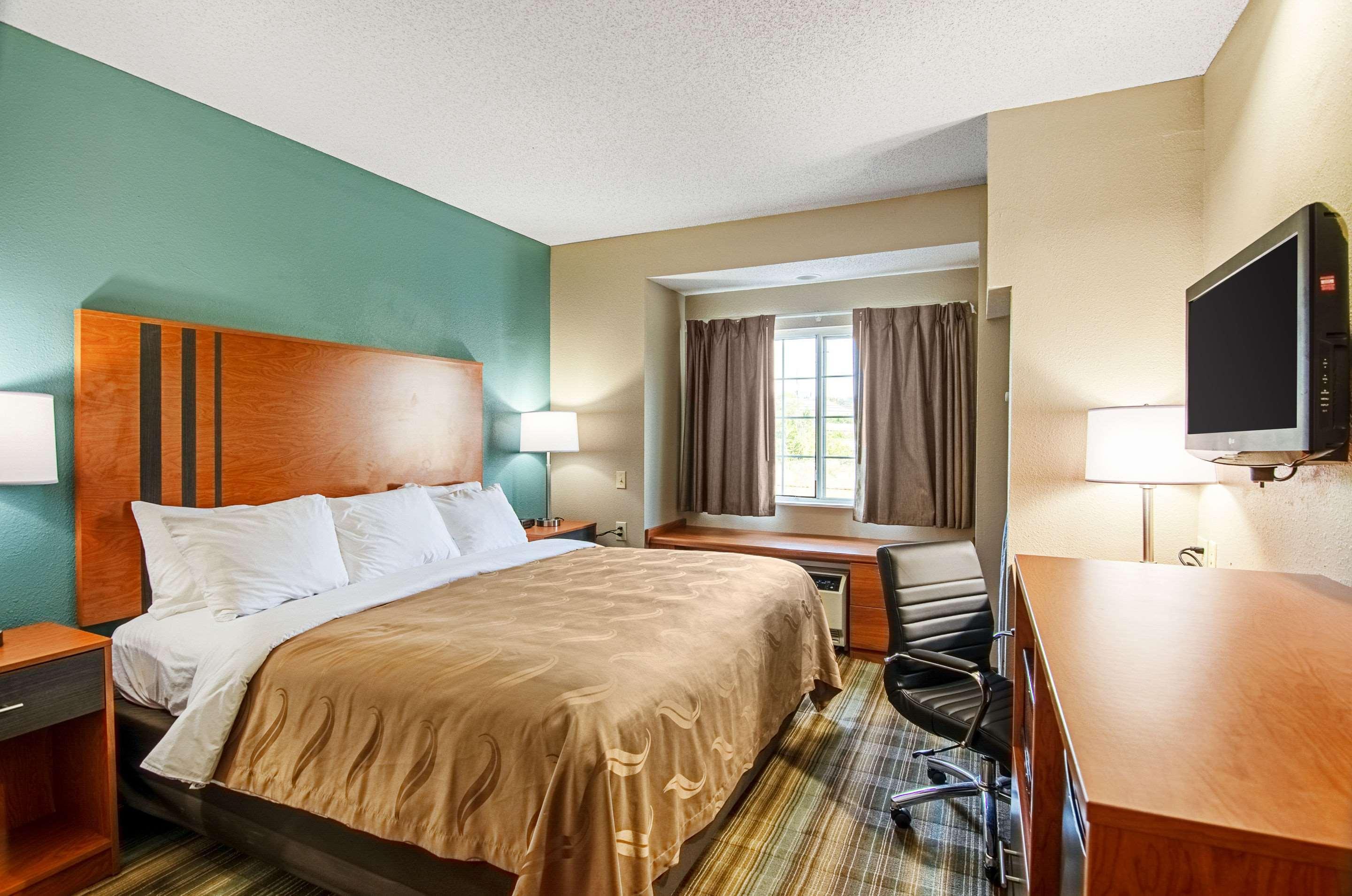 Quality Inn & Suites I-81 Exit 7 Брістол Екстер'єр фото