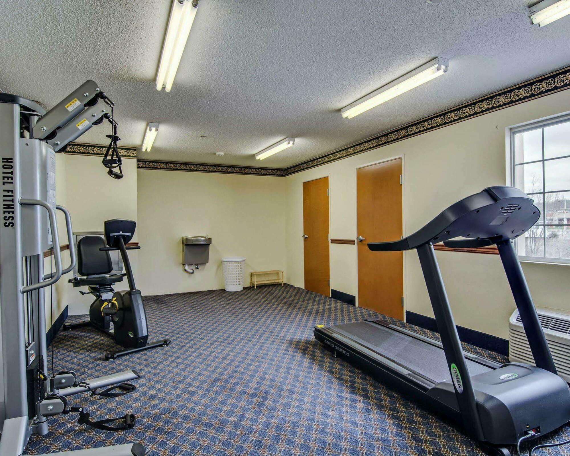 Quality Inn & Suites I-81 Exit 7 Брістол Екстер'єр фото