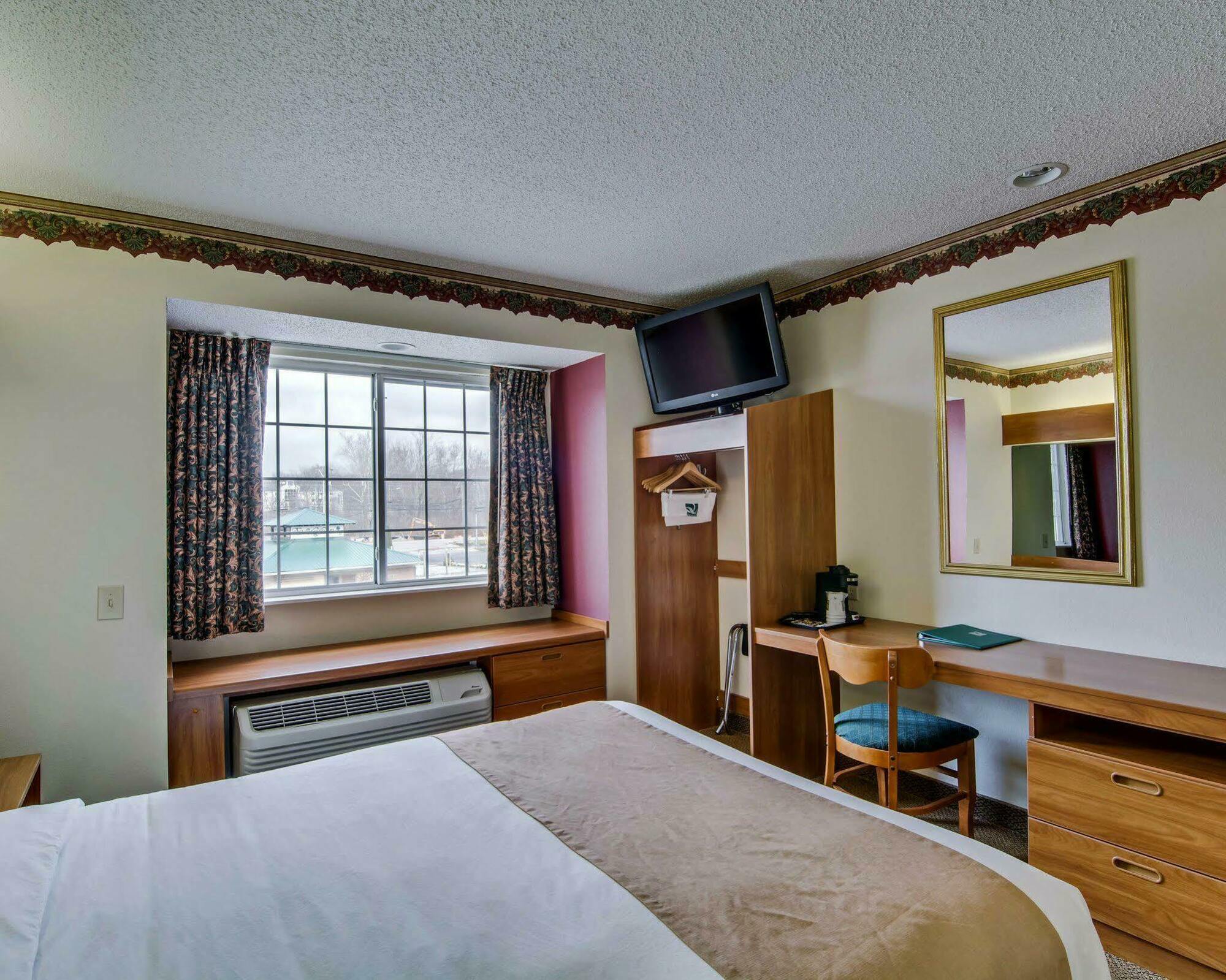 Quality Inn & Suites I-81 Exit 7 Брістол Екстер'єр фото