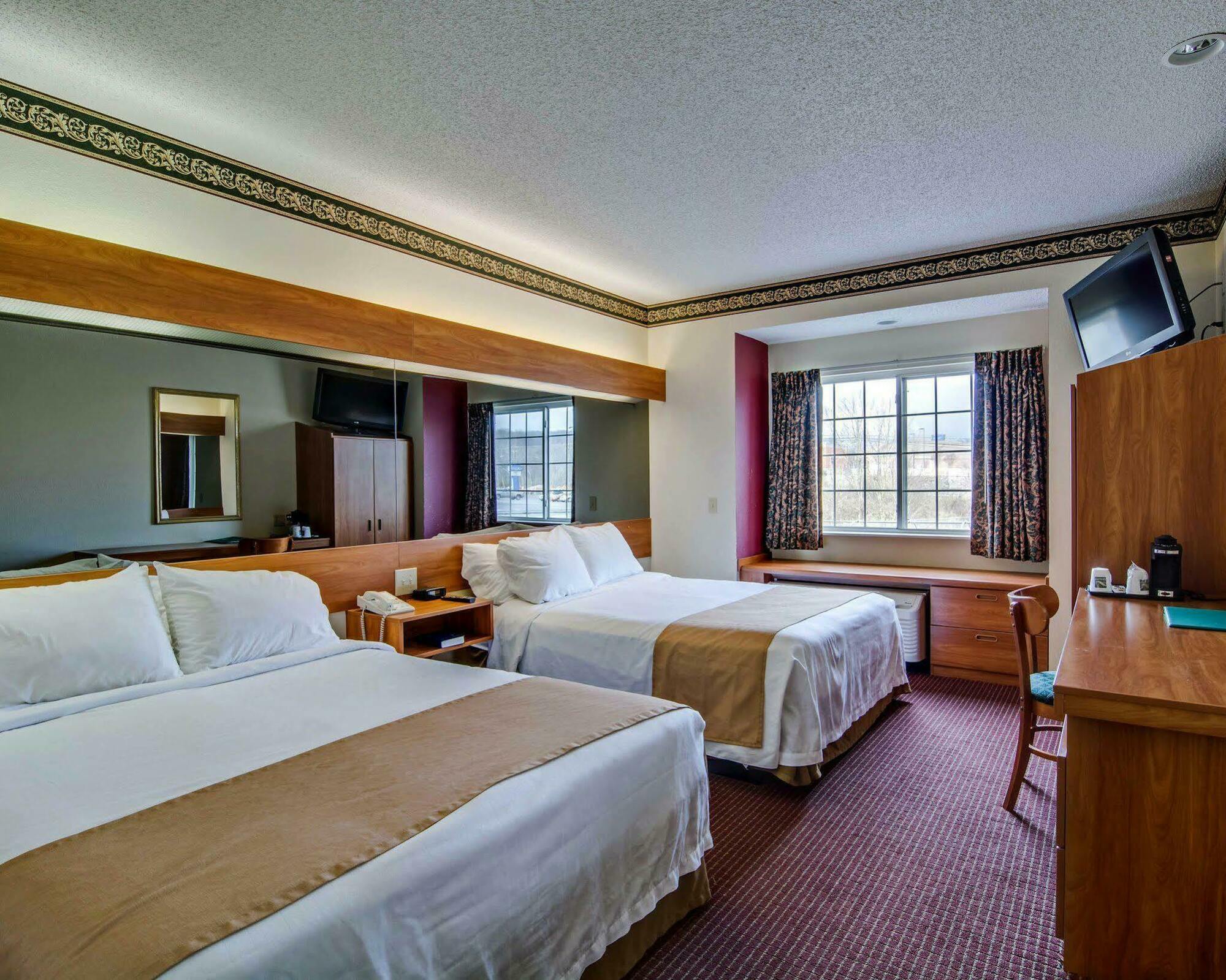 Quality Inn & Suites I-81 Exit 7 Брістол Екстер'єр фото